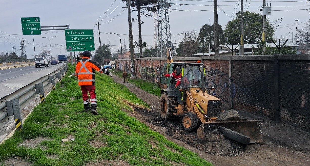 Municipalidad de Rancagua continúa trabajando en el levantamiento y retiro de rucos y carpas en distintos puntos de la ciudad