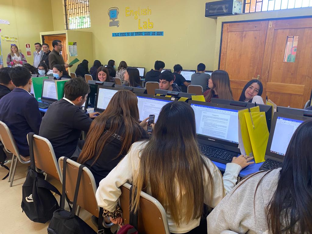 Jóvenes enriquecen su formación profesional en jornadas de transferencia técnica con empresas de la región