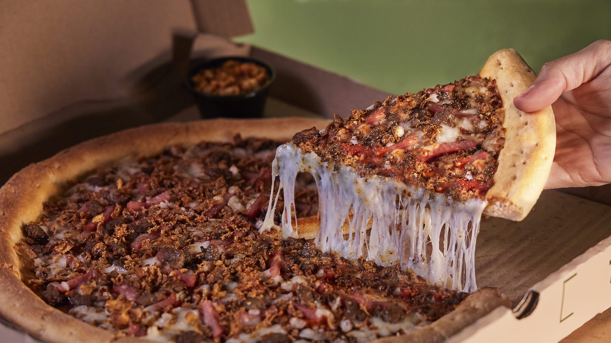 ¿Pizza con un toque crocante? Papa Johns lanza su nueva Crispy BBQ